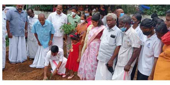 വിളംബര ഘോഷയാത്രയോടെ റാന്നി ഗ്രാമ പഞ്ചായത്തിൽ ഞങ്ങളും കൃഷിയിലേക്ക് പദ്ധതിക്കു തുടക്കമായി വിളംബര ഘോഷയാത്രയോടെ റാന്നി ഗ്രാമ പഞ്ചായത്തിൽ ഞങ്ങളും കൃഷിയിലേക്ക് പദ്ധതിക്കു തുടക്കമായി