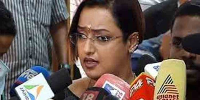 കൂടുതല് വകുപ്പുകള് ചുമത്തി, അറസ്റ്റിന് സാധ്യത : മുൻകൂ൪ ജാമ്യാപേക്ഷയുമായി വീണ്ടും സ്വപ്ന സുരേഷ് കൂടുതല് വകുപ്പുകള് ചുമത്തി, അറസ്റ്റിന് സാധ്യത : മുൻകൂ൪ ജാമ്യാപേക്ഷയുമായി വീണ്ടും സ്വപ്ന സുരേഷ്