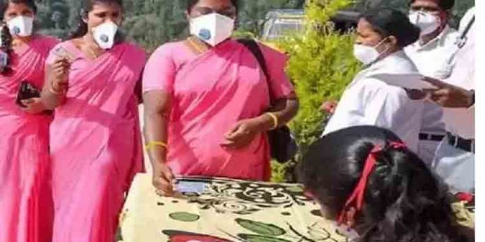 ഗര്ഭിണിയായ ആശാ വര്ക്കറെ അധിക്ഷേപിച്ച ജൂനിയര് പബ്ലിക് ഹെല്ത്ത് നഴ്സിനെതിരെ പരാതി ഗര്ഭിണിയായ ആശാ വര്ക്കറെ അധിക്ഷേപിച്ച ജൂനിയര് പബ്ലിക് ഹെല്ത്ത് നഴ്സിനെതിരെ പരാതി