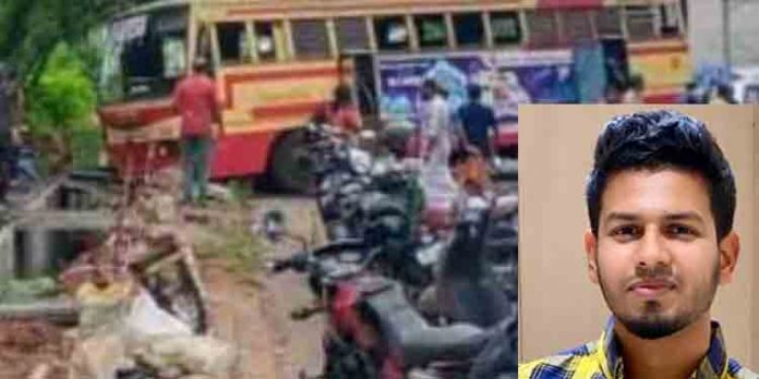 കൊരട്ടിക്കരയില് കാറും കെഎസ്ആര്ടിസി ബസും കൂട്ടിയിടിച്ച് കാര് യാത്രികന് മരിച്ചു കൊരട്ടിക്കരയില് കാറും കെഎസ്ആര്ടിസി ബസും കൂട്ടിയിടിച്ച് കാര് യാത്രികന് മരിച്ചു