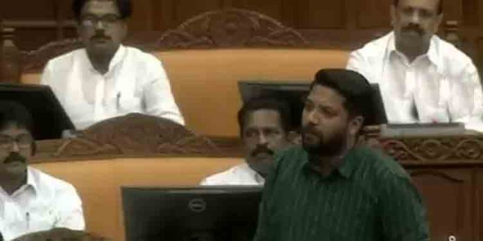 പ്രതിപക്ഷം അവതരിപ്പിച്ച അടിയന്തര പ്രമേയത്തിന്റെ പേര് ‘സഭ ഇപ്പോള് നിര്ത്തിവെക്കുന്നു’ പ്രതിപക്ഷം അവതരിപ്പിച്ച അടിയന്തര പ്രമേയത്തിന്റെ പേര് ‘സഭ ഇപ്പോള് നിര്ത്തിവെക്കുന്നു’