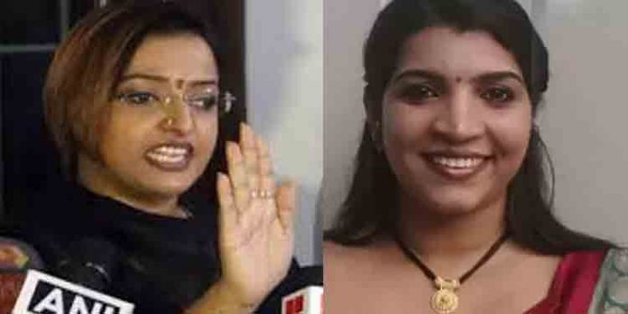 സ്വപ്ന സുരേഷിന്റെ രഹസ്യമൊഴി പകര്പ്പ് ആവശ്യപ്പെട്ട് സരിത എസ് നായര് ഹൈക്കോടതിയെ സമീപിച്ചു സ്വപ്ന സുരേഷിന്റെ രഹസ്യമൊഴി പകര്പ്പ് ആവശ്യപ്പെട്ട് സരിത എസ് നായര് ഹൈക്കോടതിയെ സമീപിച്ചു