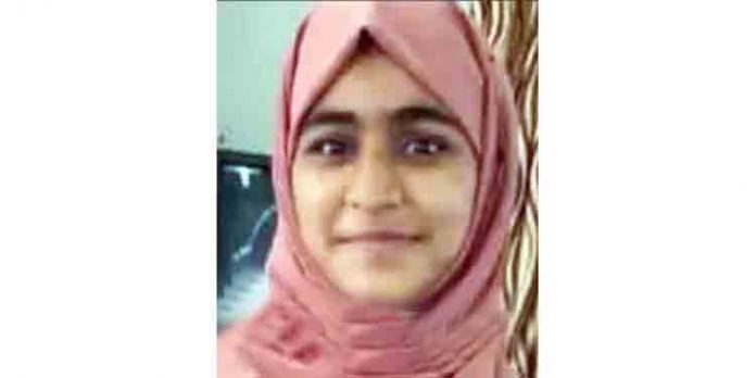 19കാരിയായ കോളേജ് വിദ്യാര്ഥിവനിയെ വീട്ടിനകത്ത് തൂങ്ങിമരിച്ച നിലയില് കണ്ടെത്തി 19കാരിയായ കോളേജ് വിദ്യാര്ഥിവനിയെ വീട്ടിനകത്ത് തൂങ്ങിമരിച്ച നിലയില് കണ്ടെത്തി