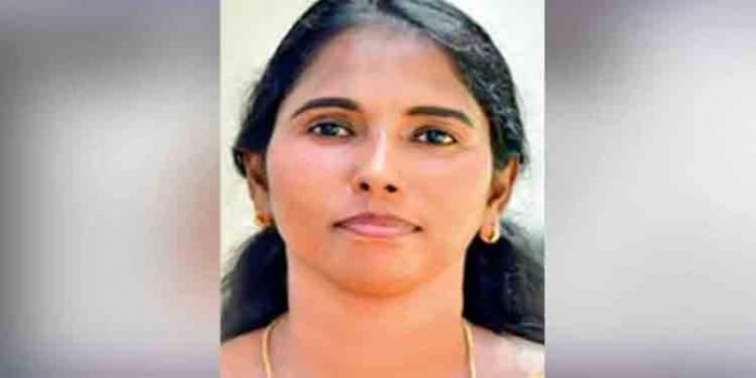 ടെന്ഡര് വോട്ട് തുറന്ന് വിജയിയെ തീരുമാനിച്ചതിലൂടെ ചെല്ലാനം പഞ്ചായത്തില് യുഡിഎഫിന് ഒരു സീറ്റുകൂടി നഷ്ടമായി ടെന്ഡര് വോട്ട് തുറന്ന് വിജയിയെ തീരുമാനിച്ചതിലൂടെ ചെല്ലാനം പഞ്ചായത്തില് യുഡിഎഫിന് ഒരു സീറ്റുകൂടി നഷ്ടമായി