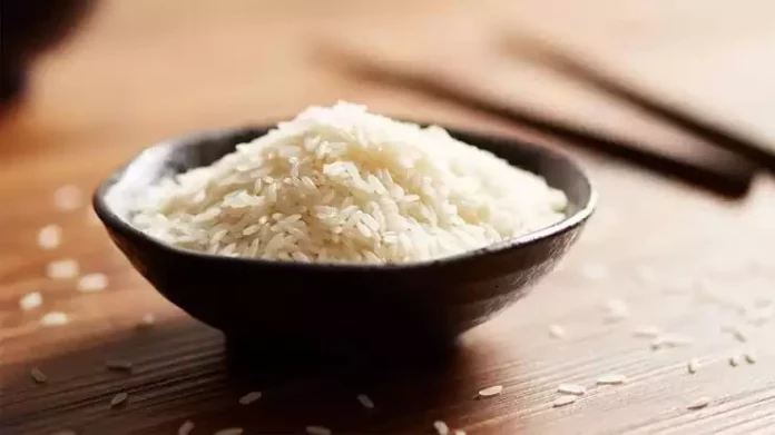 തിരുവനന്തപുരം വെങ്ങാനൂർ സ്കൂളിൽ അരിയിൽ നിന്നും പുഴുവിനെ ലഭിച്ചു തിരുവനന്തപുരം വെങ്ങാനൂർ സ്കൂളിൽ അരിയിൽ നിന്നും പുഴുവിനെ ലഭിച്ചു