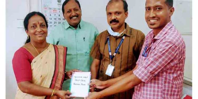 പഴവങ്ങാടി ഗ്രാമ പഞ്ചായത്തിലെ വ്യവസായ വകുപ്പിന്റെ കീഴിലുള്ള ഹെല്പ്പ് ഡെസ്ക്ക് ആരംഭിച്ചു പഴവങ്ങാടി ഗ്രാമ പഞ്ചായത്തിലെ വ്യവസായ വകുപ്പിന്റെ കീഴിലുള്ള ഹെല്പ്പ് ഡെസ്ക്ക് ആരംഭിച്ചു