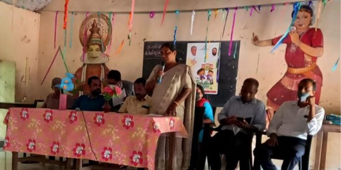 ഇടമുറി ഗവ.ഹയർ സെക്കൻഡറി സ്കൂളില് പ്രവേശനോത്സവം നടത്തി ഇടമുറി ഗവ.ഹയർ സെക്കൻഡറി സ്കൂളില് പ്രവേശനോത്സവം നടത്തി
