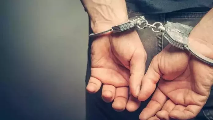 തമിഴ്നാട്ടിലെ ആദ്യ ദുരഭിമാനക്കൊലക്കേസ് ; വധശിക്ഷ ജീവപര്യന്തമാക്കി ഇളവുചെയ്തു തമിഴ്നാട്ടിലെ ആദ്യ ദുരഭിമാനക്കൊലക്കേസ് ; വധശിക്ഷ ജീവപര്യന്തമാക്കി ഇളവുചെയ്തു