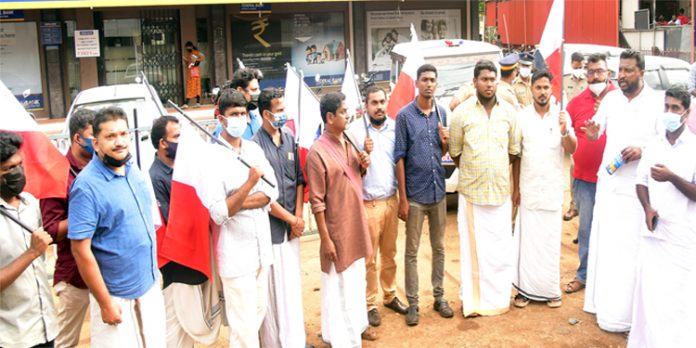 പ്രതിഷേധ മാർച്ച് നടത്തി പ്രതിഷേധ മാർച്ച് നടത്തി