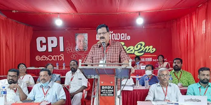 കുത്തക മുതലാളിമാർക്ക് വളരുവാൻ കോൺഗ്രസ് രാജ്യത്ത് അവസരം ഒരുക്കി : കെ ആർ ചന്ദ്രമോഹൻ കുത്തക മുതലാളിമാർക്ക് വളരുവാൻ കോൺഗ്രസ് രാജ്യത്ത് അവസരം ഒരുക്കി : കെ ആർ ചന്ദ്രമോഹൻ