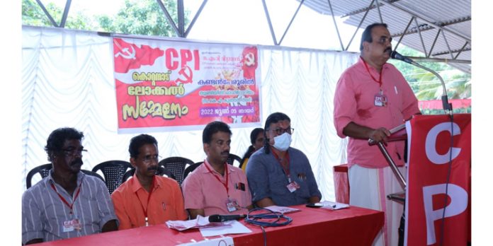 പെരുമ്പെട്ടിയിലെ പട്ടയത്തില് ഉദ്യോഗസ്ഥ അനാസ്ഥ അവസാനിപ്പിക്കണം : സി.പി.ഐ പെരുമ്പെട്ടിയിലെ പട്ടയത്തില് ഉദ്യോഗസ്ഥ അനാസ്ഥ അവസാനിപ്പിക്കണം : സി.പി.ഐ
