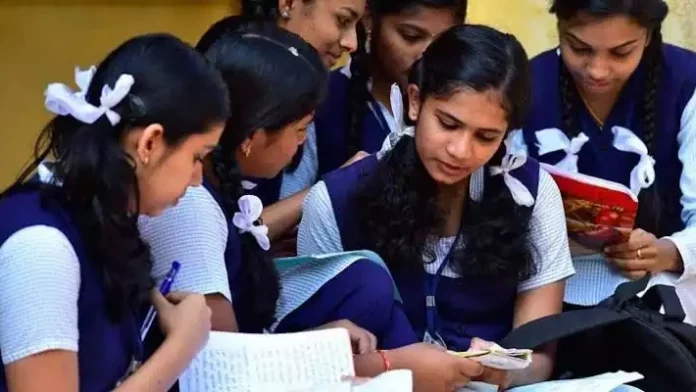 അംഗീകൃത സ്കൂളുകളിലേക്ക് മാറാൻ ടിസി വേണ്ട ; സർക്കാർ ഉത്തരവ് ഇറങ്ങി അംഗീകൃത സ്കൂളുകളിലേക്ക് മാറാൻ ടിസി വേണ്ട ; സർക്കാർ ഉത്തരവ് ഇറങ്ങി