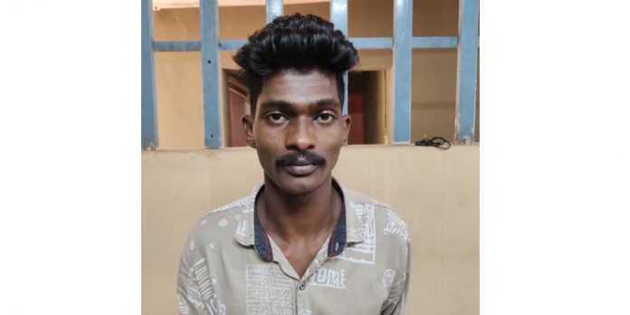 ജാമ്യത്തിൽ ഇറങ്ങിയ പ്രതിയെ വീടിനുള്ളിൽ തൂങ്ങി മരിച്ച നിലയിൽ കണ്ടെത്തി ജാമ്യത്തിൽ ഇറങ്ങിയ പ്രതിയെ വീടിനുള്ളിൽ തൂങ്ങി മരിച്ച നിലയിൽ കണ്ടെത്തി