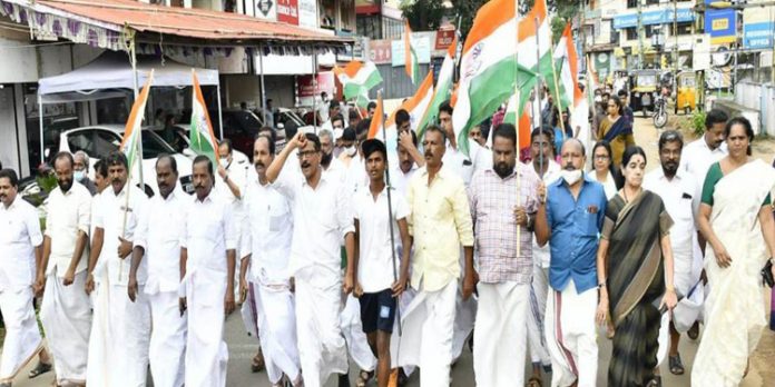 പേഴ്സണൽ സ്റ്റാഫിൽ ക്രിമിനലുകളെ നിയമിച്ച മന്ത്രി മാപ്പുപറയണം : പഴകുളം മധു പേഴ്സണൽ സ്റ്റാഫിൽ ക്രിമിനലുകളെ നിയമിച്ച മന്ത്രി മാപ്പുപറയണം : പഴകുളം മധു