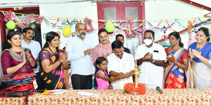 റാന്നി നോളജ് വില്ലേജ് : അട്ടത്തോട് ഗവ. ട്രൈബല് എല്പി സ്കൂളിലെ പ്രീ പ്രൈമറി ഉദ്ഘാടനവും പഠനോപകരണ വിതരണവും നിര്വഹിച്ചു റാന്നി നോളജ് വില്ലേജ് : അട്ടത്തോട് ഗവ. ട്രൈബല് എല്പി സ്കൂളിലെ പ്രീ പ്രൈമറി ഉദ്ഘാടനവും പഠനോപകരണ വിതരണവും നിര്വഹിച്ചു