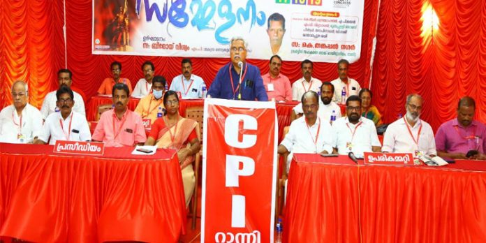 തൊഴില് ഇല്ലായ്മയില് ഇന്ത്യയെ ലോകത്ത് ഒന്നാം സ്ഥാനത്ത് എത്തിച്ചതാണ് ബി.ജെ.പിയുടെ ഭരണനേട്ടം ; ബിനോയ് വിശ്വം തൊഴില് ഇല്ലായ്മയില് ഇന്ത്യയെ ലോകത്ത് ഒന്നാം സ്ഥാനത്ത് എത്തിച്ചതാണ് ബി.ജെ.പിയുടെ ഭരണനേട്ടം ; ബിനോയ് വിശ്വം