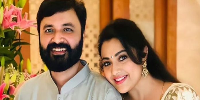 നടി മീനയുടെ ഭർത്താവ് വിദ്യാസാഗർ അന്തരിച്ചു നടി മീനയുടെ ഭർത്താവ് വിദ്യാസാഗർ അന്തരിച്ചു