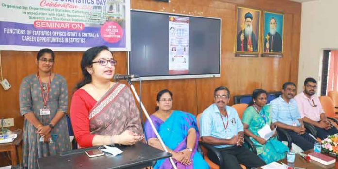എല്ലാ മേഖലകളെയും പ്രബുദ്ധവും അര്ഥവത്തുമാക്കാന് സ്റ്റാറ്റിസ്റ്റിക്സിനു കഴിയും : ജില്ലാ കളക്ടര് എല്ലാ മേഖലകളെയും പ്രബുദ്ധവും അര്ഥവത്തുമാക്കാന് സ്റ്റാറ്റിസ്റ്റിക്സിനു കഴിയും : ജില്ലാ കളക്ടര്
