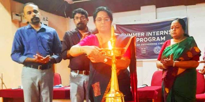 ചെങ്ങന്നൂർ എഞ്ചിനീയറിംഗ് കോളേജിൽ പഞ്ചദിന സമ്മർ ഇന്റേൺഷിപ്പ് ക്യാമ്പ് ചെങ്ങന്നൂർ എഞ്ചിനീയറിംഗ് കോളേജിൽ പഞ്ചദിന സമ്മർ ഇന്റേൺഷിപ്പ് ക്യാമ്പ്