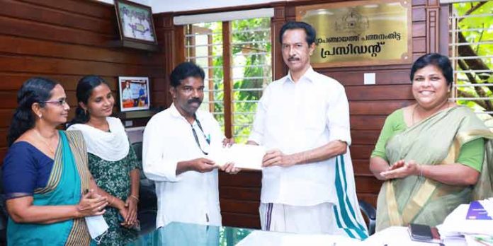 ഓമല്ലൂര് കുടിവെള്ള പദ്ധതി : ജില്ലാ പഞ്ചായത്ത് ഫണ്ട് കൈമാറി ഓമല്ലൂര് കുടിവെള്ള പദ്ധതി : ജില്ലാ പഞ്ചായത്ത് ഫണ്ട് കൈമാറി