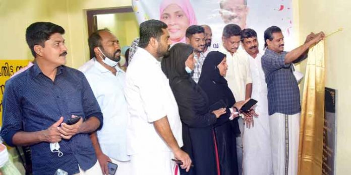 അങ്കണവാടി കെട്ടിടോദ്ഘാടനം അഡ്വ.റ്റി.സക്കീര് ഹുസൈന് നിര്വ്വഹിച്ചു അങ്കണവാടി കെട്ടിടോദ്ഘാടനം അഡ്വ.റ്റി.സക്കീര് ഹുസൈന് നിര്വ്വഹിച്ചു