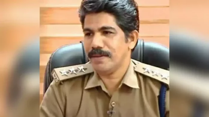 വിസ്മയ കേസ് അന്വേഷണ ഉദ്യോഗസ്ഥൻ രാജ് കുമാർ ഇന്നു മുതൽ കൊച്ചി എ.സി.പി വിസ്മയ കേസ് അന്വേഷണ ഉദ്യോഗസ്ഥൻ രാജ് കുമാർ ഇന്നു മുതൽ കൊച്ചി എ.സി.പി