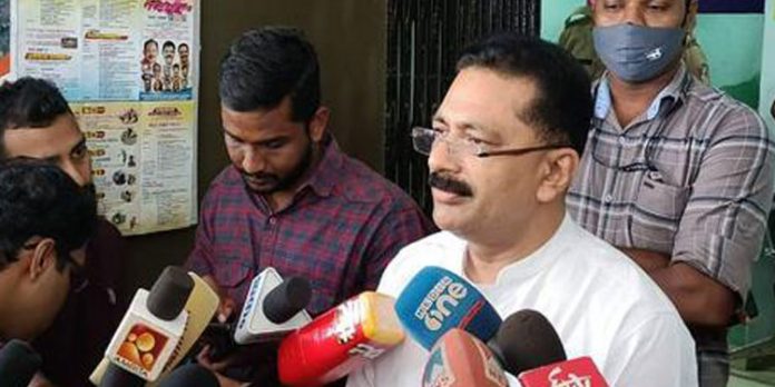 സ്വപ്ന സുരേഷിനെതിരെ കെ.ടി ജലീല് പോലീസില് പരാതി നല്കി ; സമഗ്രാന്വേഷണം വേണമെന്നാവശ്യം സ്വപ്ന സുരേഷിനെതിരെ കെ.ടി ജലീല് പോലീസില് പരാതി നല്കി ; സമഗ്രാന്വേഷണം വേണമെന്നാവശ്യം