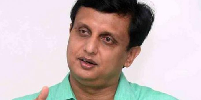 കൂളിമാട് പാലം തകർച്ച ; വിജിലൻസ് റിപ്പോർട്ട് മടക്കി മന്ത്രി മുഹമ്മദ് റിയാസ് കൂളിമാട് പാലം തകർച്ച ; വിജിലൻസ് റിപ്പോർട്ട് മടക്കി മന്ത്രി മുഹമ്മദ് റിയാസ്