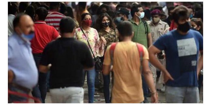 പതിനായിരം കടന്ന് കൊവിഡ് കേസുകൾ ; 24 മണിക്കൂറിൽ രാജ്യത്ത് 12,213 പേർക്ക് രോഗബാധ പതിനായിരം കടന്ന് കൊവിഡ് കേസുകൾ ; 24 മണിക്കൂറിൽ രാജ്യത്ത് 12,213 പേർക്ക് രോഗബാധ