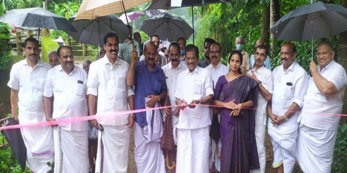 ജനകീയാസൂത്രണ പ്രവർത്തനത്തിലൂടെ ഗ്രാമീണ മേഖലയിൽ ഉണ്ടായ മാറ്റങ്ങൾ വലുത് : തോമസ് ചാഴികാടൻ എം.പി ജനകീയാസൂത്രണ പ്രവർത്തനത്തിലൂടെ ഗ്രാമീണ മേഖലയിൽ ഉണ്ടായ മാറ്റങ്ങൾ വലുത് : തോമസ് ചാഴികാടൻ എം.പി
