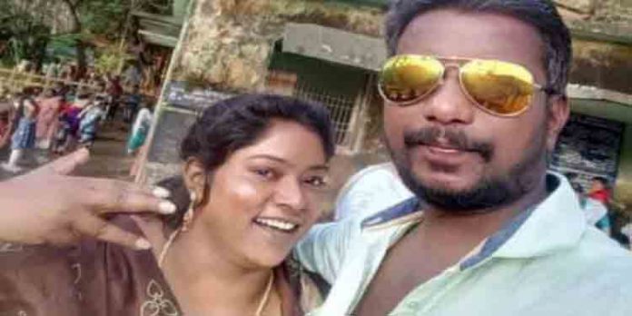 കുലശേഖരത്ത് ദമ്പതികളെ വീടിനുള്ളില് മരിച്ച നിലയില് കണ്ടെത്തി കുലശേഖരത്ത് ദമ്പതികളെ വീടിനുള്ളില് മരിച്ച നിലയില് കണ്ടെത്തി