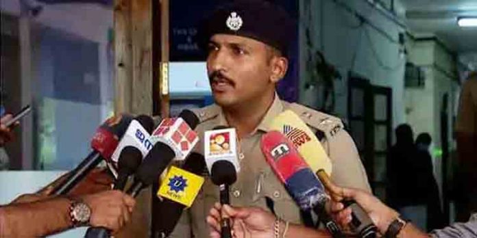 അട്ടപ്പാടിയിലെ യുവാവിന്റെ കൊലപാതകം പണത്തിന്റെ പേരില് ; മര്ദിച്ചത് വടികളും ഇരുമ്പ് പൈപ്പും ഉപയോഗിച്ചെന്ന് ജില്ലാ പോലീസ് ചീഫ് അട്ടപ്പാടിയിലെ യുവാവിന്റെ കൊലപാതകം പണത്തിന്റെ പേരില് ; മര്ദിച്ചത് വടികളും ഇരുമ്പ് പൈപ്പും ഉപയോഗിച്ചെന്ന് ജില്ലാ പോലീസ് ചീഫ്