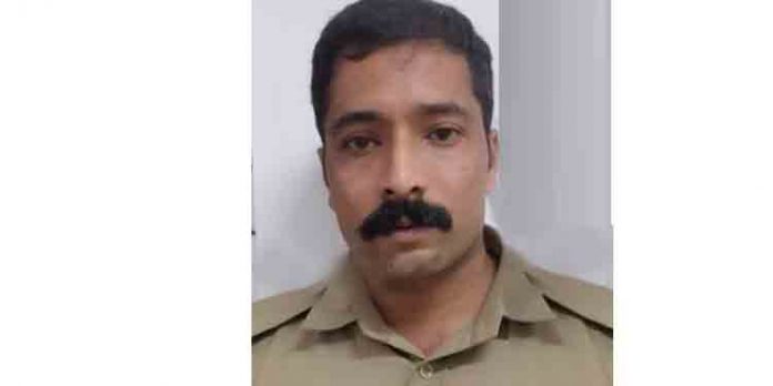 കാലിക്കറ്റ് സര്വകലാശാലയിലെ സുരക്ഷാ ജീവനക്കാരന് സ്കൂള് വിദ്യാര്ഥിനിയെ പീഡിപ്പിച്ചു കാലിക്കറ്റ് സര്വകലാശാലയിലെ സുരക്ഷാ ജീവനക്കാരന് സ്കൂള് വിദ്യാര്ഥിനിയെ പീഡിപ്പിച്ചു