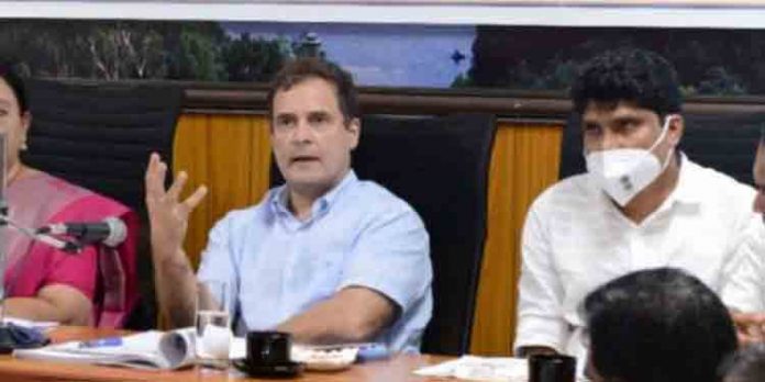 പാവങ്ങളുടെ ഭവന പദ്ധതിയായ പി.എം.എ.വൈയില് അടിയന്തിരമായി ഫണ്ട് അനുവദിക്കണമെന്ന് രാഹുല് ഗാന്ധി പാവങ്ങളുടെ ഭവന പദ്ധതിയായ പി.എം.എ.വൈയില് അടിയന്തിരമായി ഫണ്ട് അനുവദിക്കണമെന്ന് രാഹുല് ഗാന്ധി