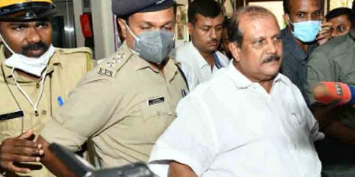 പീഡനക്കേസില് പിസി ജോര്ജിന് ജാമ്യം നല്കരുതെന്ന് പ്രോസിക്യൂഷന് പീഡനക്കേസില് പിസി ജോര്ജിന് ജാമ്യം നല്കരുതെന്ന് പ്രോസിക്യൂഷന്