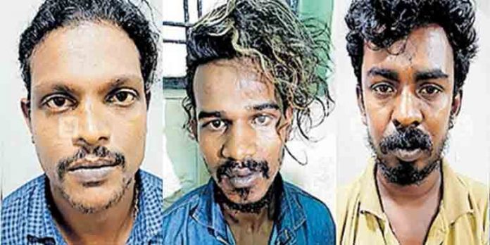 സൂപ്പര്മാര്ക്കറ്റ് കുത്തിത്തുറന്ന് ഗൃഹപ്രവേശത്തിനു വേണ്ട വീട്ടുസാധനങ്ങള് മോഷ്ടിച്ച മൂന്നംഗ സംഘം അറസ്റ്റില് സൂപ്പര്മാര്ക്കറ്റ് കുത്തിത്തുറന്ന് ഗൃഹപ്രവേശത്തിനു വേണ്ട വീട്ടുസാധനങ്ങള് മോഷ്ടിച്ച മൂന്നംഗ സംഘം അറസ്റ്റില്
