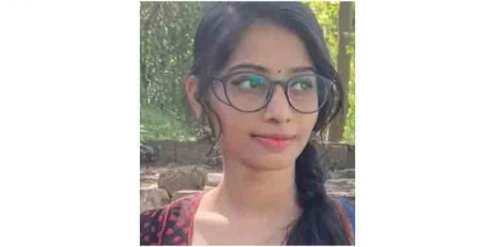 മുറിവിന് ആഴം ഇല്ലായിരുന്നു ; പേവിഷബാധയേറ്റ് കോളജ് വിദ്യാര്ഥിനി മരിച്ച സംഭവത്തില് ആരോഗ്യ വകുപ്പിനെതിരെ കുടുംബം രംഗത്ത് മുറിവിന് ആഴം ഇല്ലായിരുന്നു ; പേവിഷബാധയേറ്റ് കോളജ് വിദ്യാര്ഥിനി മരിച്ച സംഭവത്തില് ആരോഗ്യ വകുപ്പിനെതിരെ കുടുംബം രംഗത്ത്