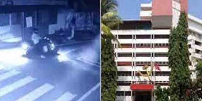 എകെജി സെന്ററിനു നേരെ സ്ഫോടക വസ്തു എറിഞ്ഞ സംഭവം ; തടിയൂരാന് അന്വേഷണം ക്രൈബ്രാഞ്ചിനെ ഏല്പ്പിക്കാന് ഒരുങ്ങുന്നു എകെജി സെന്ററിനു നേരെ സ്ഫോടക വസ്തു എറിഞ്ഞ സംഭവം ; തടിയൂരാന് അന്വേഷണം ക്രൈബ്രാഞ്ചിനെ ഏല്പ്പിക്കാന് ഒരുങ്ങുന്നു