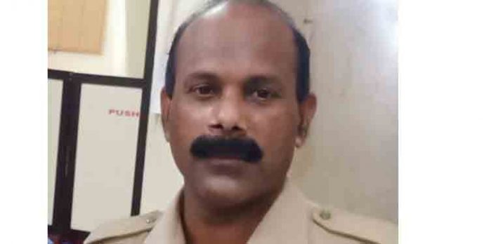 കാറിനുള്ളിൽ അബോധാവസ്ഥയിൽ കാണപ്പെട്ട കോയിപ്രം പോലീസ് സ്റ്റേഷനിലെ സിവിൽ പോലീസ് ഓഫീസർ മരിച്ചു കാറിനുള്ളിൽ അബോധാവസ്ഥയിൽ കാണപ്പെട്ട കോയിപ്രം പോലീസ് സ്റ്റേഷനിലെ സിവിൽ പോലീസ് ഓഫീസർ മരിച്ചു