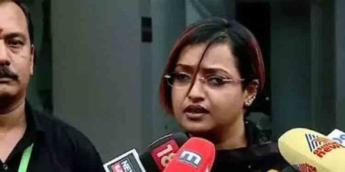 സ്വപ്ന സുരേഷിനെ എച്ച്.ആര്.ഡി.എസ് സ്ത്രീശാക്തീകരണ ഉപദേശകസമിതി അധ്യക്ഷയായി തിരഞ്ഞെടുത്തതായി സംഘടന സ്വപ്ന സുരേഷിനെ എച്ച്.ആര്.ഡി.എസ് സ്ത്രീശാക്തീകരണ ഉപദേശകസമിതി അധ്യക്ഷയായി തിരഞ്ഞെടുത്തതായി സംഘടന