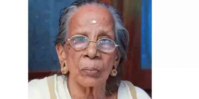 കേരളത്തിലെ ആദ്യ വൃക്ക ദാതാവ് നാരായണി മുത്തശ്ശി നിര്യാതയായി കേരളത്തിലെ ആദ്യ വൃക്ക ദാതാവ് നാരായണി മുത്തശ്ശി നിര്യാതയായി