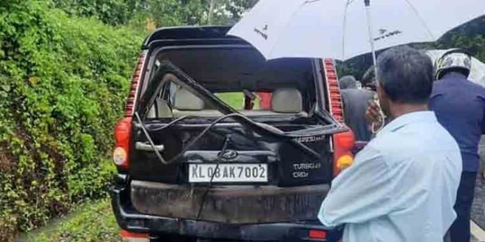 പുനലൂർ-മൂവാറ്റുപുഴ സംസ്ഥാന പാതയിൽ അപകടങ്ങൾ പെരുകുന്നു പുനലൂർ-മൂവാറ്റുപുഴ സംസ്ഥാന പാതയിൽ അപകടങ്ങൾ പെരുകുന്നു