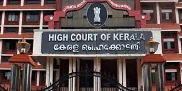 സ്നേഹബന്ധങ്ങളില് അകല്ച്ചയുണ്ടാകുമ്പോള് ബലാത്സംഗം ആക്കുന്നു : ഹൈക്കോടതി സ്നേഹബന്ധങ്ങളില് അകല്ച്ചയുണ്ടാകുമ്പോള് ബലാത്സംഗം ആക്കുന്നു : ഹൈക്കോടതി