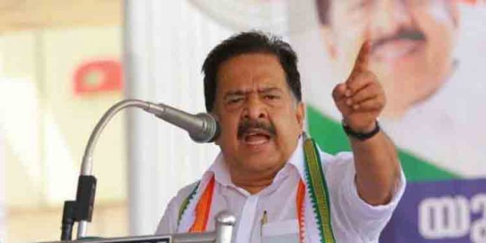 എ.കെ.ജി സെന്റർ ആക്രമണം : ആഭ്യന്തര മന്ത്രി താനായിരുന്നെങ്കിൽ പ്രതികളെ 24 മണിക്കൂറിനുള്ളിൽ പിടിച്ചിരിക്കും – ചെന്നിത്തല എ.കെ.ജി സെന്റർ ആക്രമണം : ആഭ്യന്തര മന്ത്രി താനായിരുന്നെങ്കിൽ പ്രതികളെ 24 മണിക്കൂറിനുള്ളിൽ പിടിച്ചിരിക്കും – ചെന്നിത്തല