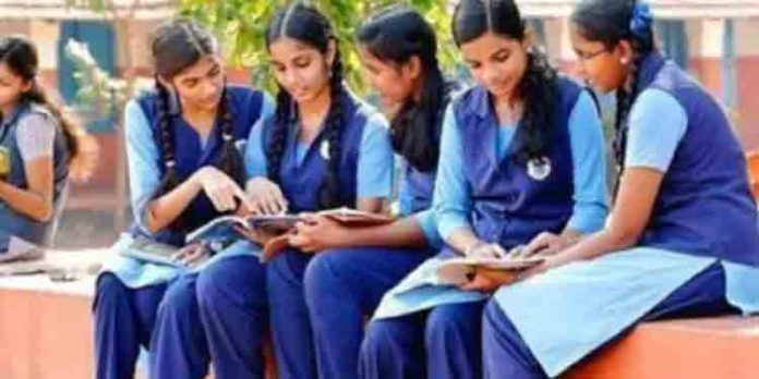 പ്ലസ് വണ് സീറ്റ് വര്ധന അനുവദിച്ചുള്ള ഉത്തരവിറങ്ങി പ്ലസ് വണ് സീറ്റ് വര്ധന അനുവദിച്ചുള്ള ഉത്തരവിറങ്ങി