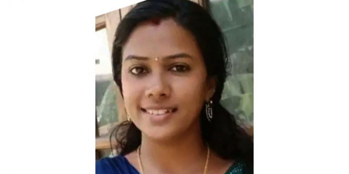 മഹിളാ മോര്ച്ച പാലക്കാട് മണ്ഡലം ട്രഷറര് ശരണ്യയുടെ മരണത്തില് ദുരൂഹത മഹിളാ മോര്ച്ച പാലക്കാട് മണ്ഡലം ട്രഷറര് ശരണ്യയുടെ മരണത്തില് ദുരൂഹത