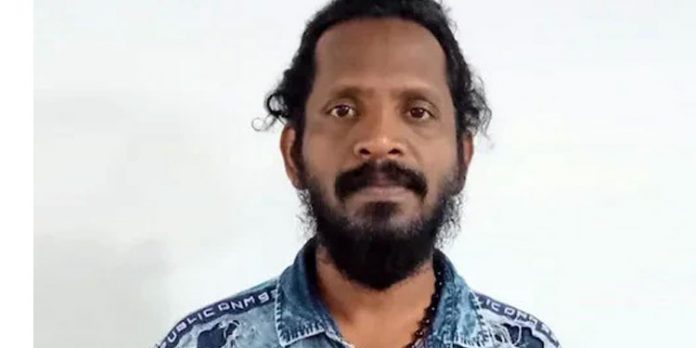 പതിമൂന്നുകാരിയെ പീഡിപ്പിച്ച മിമിക്രി കലാകാരന് അറസ്റ്റില് പതിമൂന്നുകാരിയെ പീഡിപ്പിച്ച മിമിക്രി കലാകാരന് അറസ്റ്റില്