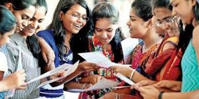 പ്ലസ് വണ് പ്രവേശനം : അണ് എയ്ഡഡ് സ്കൂളിലും മെറിറ്റും സംവരണവും ഏര്പ്പെടുത്തി പ്ലസ് വണ് പ്രവേശനം : അണ് എയ്ഡഡ് സ്കൂളിലും മെറിറ്റും സംവരണവും ഏര്പ്പെടുത്തി