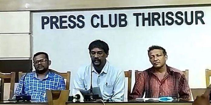 ശ്രീജിത്ത് രവിയുടെ സിനിമ ആര്ക്കും വേണ്ട : തിയറ്ററുകള് റിലീസിന് തയ്യാറാവുന്നില്ല ശ്രീജിത്ത് രവിയുടെ സിനിമ ആര്ക്കും വേണ്ട : തിയറ്ററുകള് റിലീസിന് തയ്യാറാവുന്നില്ല