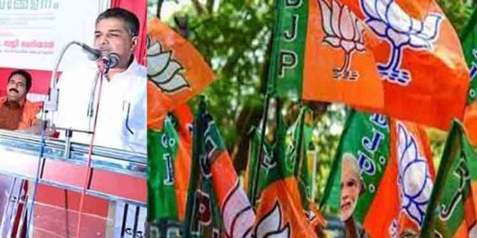 സജി ചെറിയാനെതിരേ വ്യാപക പ്രതിഷേധം ; യുവമോര്ച്ച മന്ത്രിയുടെ കോലം കത്തിച്ചു സജി ചെറിയാനെതിരേ വ്യാപക പ്രതിഷേധം ; യുവമോര്ച്ച മന്ത്രിയുടെ കോലം കത്തിച്ചു